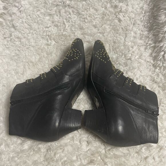 Jeffrey Campbell Starburst leather Black Studded Ankle Boots with Buckles SZ8.5 - Picture 6 of 13